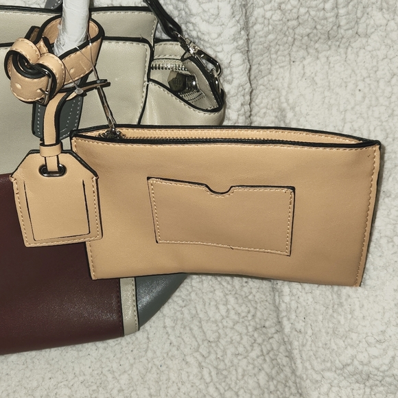 Reed Color-Block Purse - Picture 7 of 7